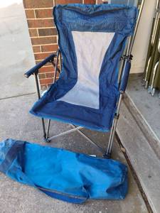 lot 3625 image: Folding outdoor chair with carry bag, up to 300lb capacity