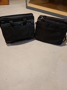 lot 4024 image: 2 black briefcases