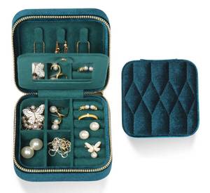 lot 3513 image: Vidifina Travel Jewelry Case-Velvet Organizer Adjustable Compartments for Necklaces, Rings  Portable Luxury Travel Jewelry Box for Women, Gift-Worthy Design - Retail $17