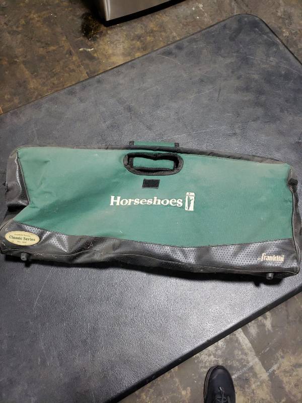 lot 34 image: Franklin Sports Classic Series Horseshoes Set