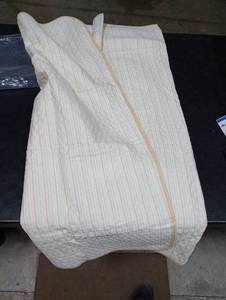 lot 4605 image: Baby Tummy Time Blanket
