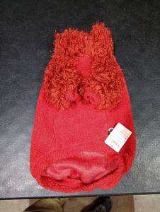 lot 4611 image: Yikeyo Dog Classic Sweater Red Medium