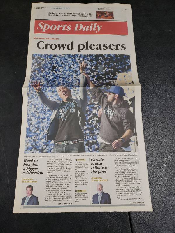 lot 81 image: 2015 Kansas City Star World Series Victory Newspaper