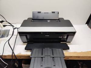 lot 51 image: Epson Stylus Photo R2000 Wireless Printer