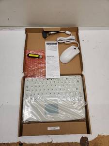 lot 97 image: Wireless Keyboard and Mouse Combo Set