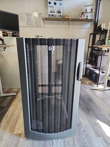 lot 120 image: HP 42U Server Rack Cabinet Enclosure