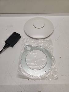 lot 146 image: Ubiquiti UniFi AP AC Pro Access Point with POE Injector