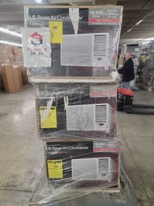 lot 56861 image: LG - 1,000 Sq. Ft. 18,000 BTU Smart Window Air Conditioner with 12,000 BTU Heater - White