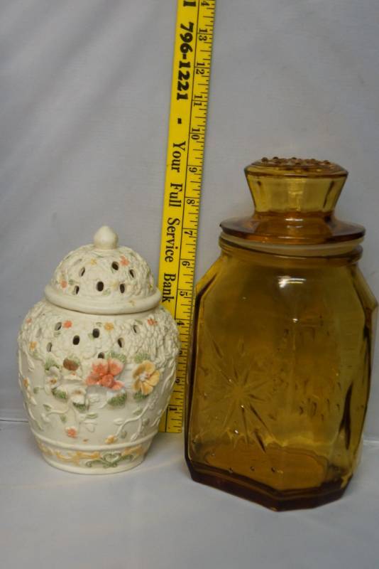 lot 211 image: Amber Glass Canister and Pretty Jar