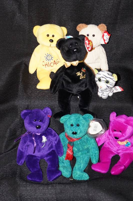 lot 217 image: Beanie Baby Plush Lot