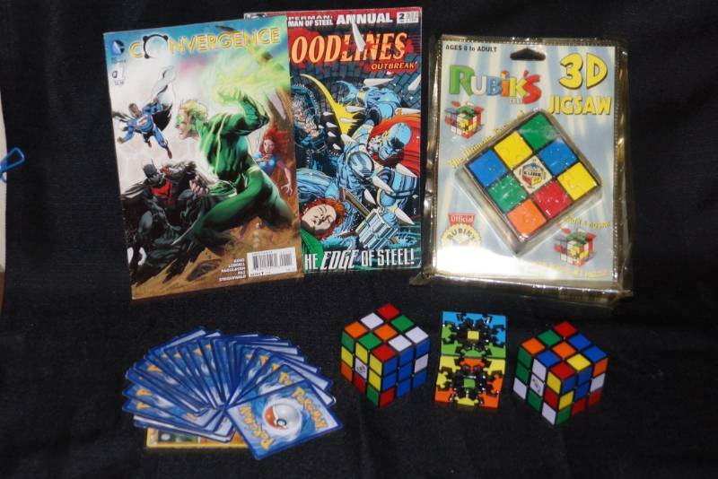 lot 223 image: Rubik Cube Lot with Bonus