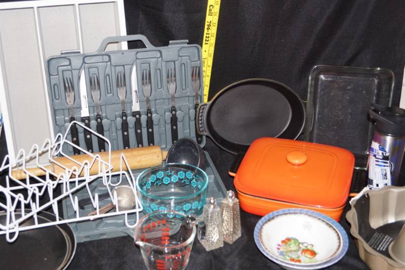 lot 230 image: Kitchen Lot- Baking and Cooking  LOOK
