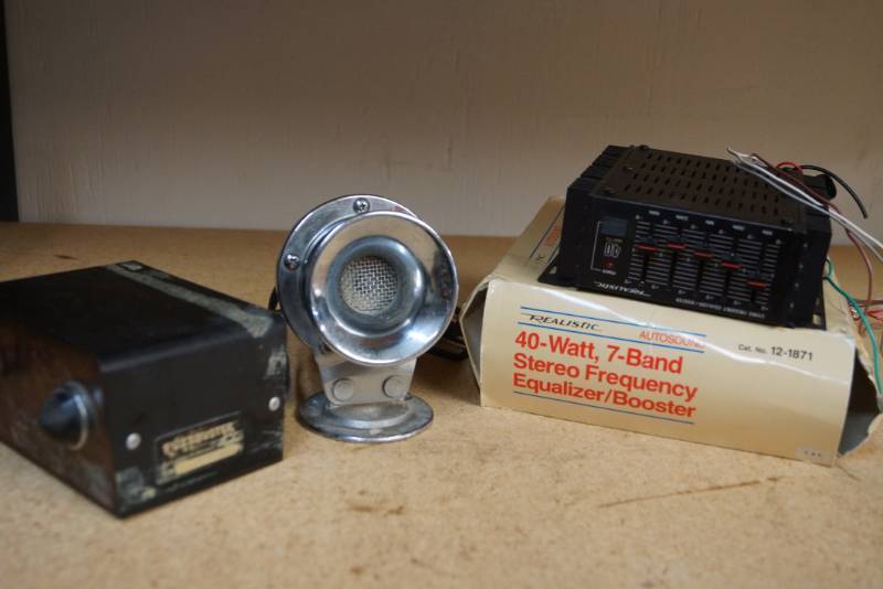 lot 240 image: Vintage Old School- Equalizer-Horn Radar Detector