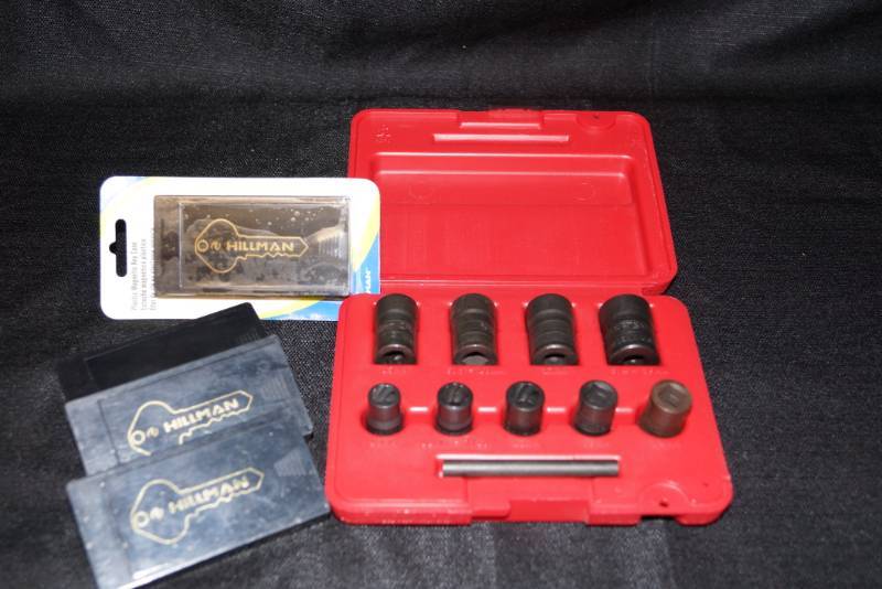 lot 252 image: Craftsman Stripped BoltNut Removal Set and Bonus