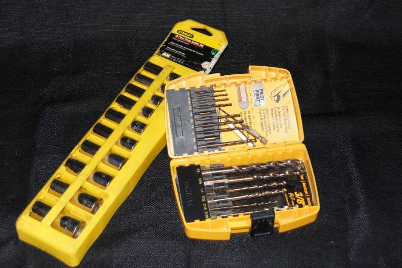 lot 261 image: Deep Socket Set and Drill Bits