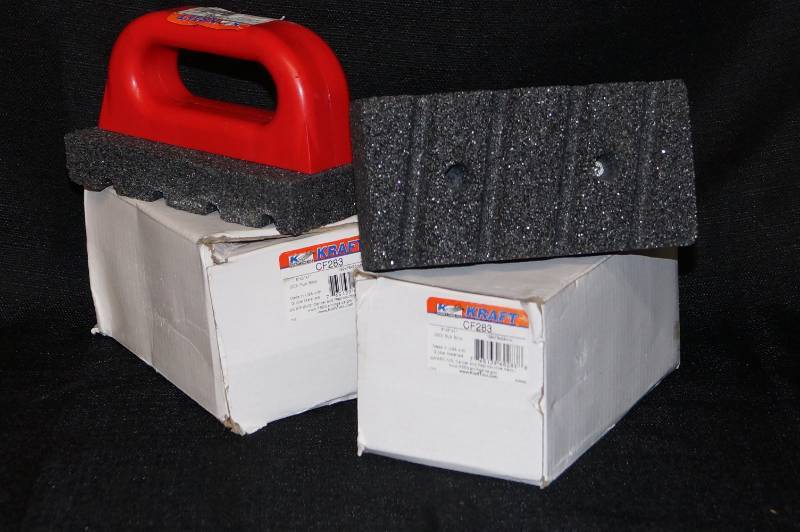 lot 262 image: Kraft Tool Rub Brick 20 Grit- Lot    Concrete