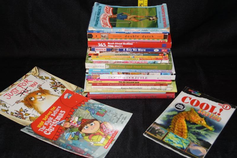 lot 269 image: Childrens Book Lot
