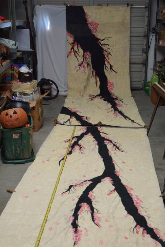 lot 286 image: Painted Canvas Panels- Decor- HUGE  Over 40ft Total Length