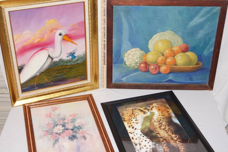 lot 305 image: 4 Framed Pictures Decor