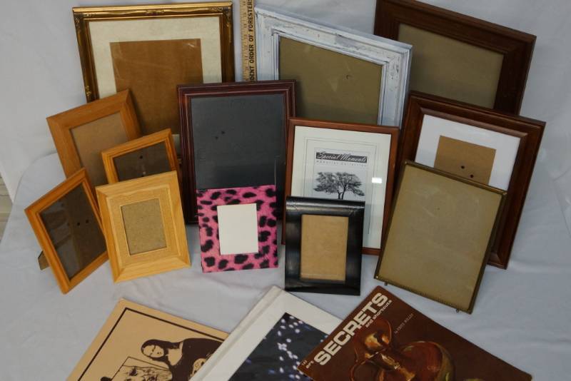 lot 306 image: Picture Frame Lot- Various Sizes