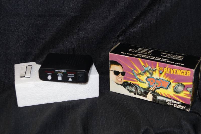 lot 308 image: The Avenger Novelty Auto Accessory