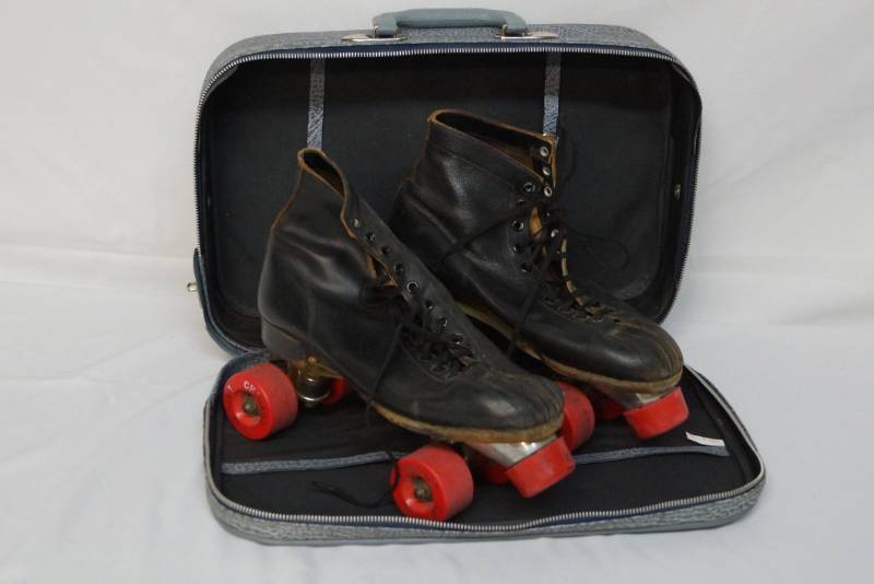 lot 319 image: Vintage Roller Skates- Leather With Case