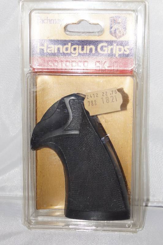 lot 328 image: Smith and Wesson  Pistol Grips