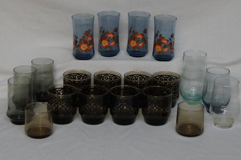 lot 385 image: Vintage Glassware   Drinking  Smoked and Floral Themed  70s