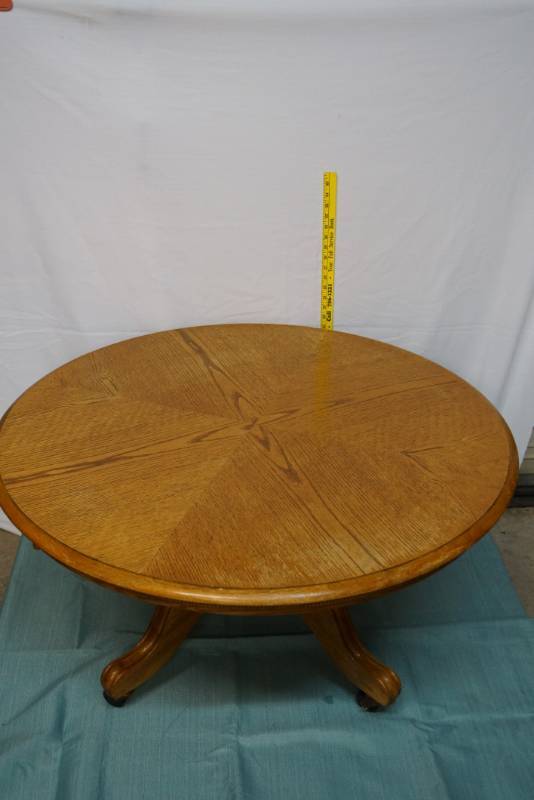 lot 406 image: Oak Coffee Table on Wheels   WOW
