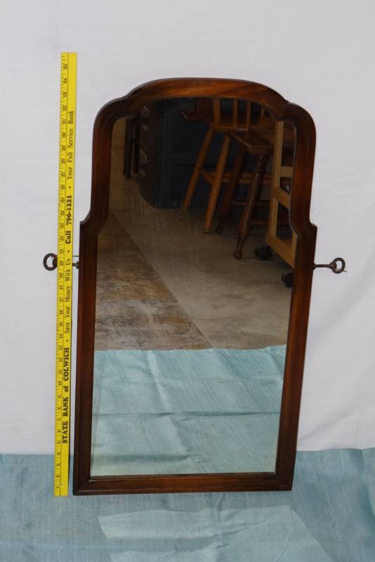 lot 410 image: Antique Mirror