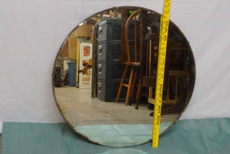 lot 411 image: Round Antique Mirror