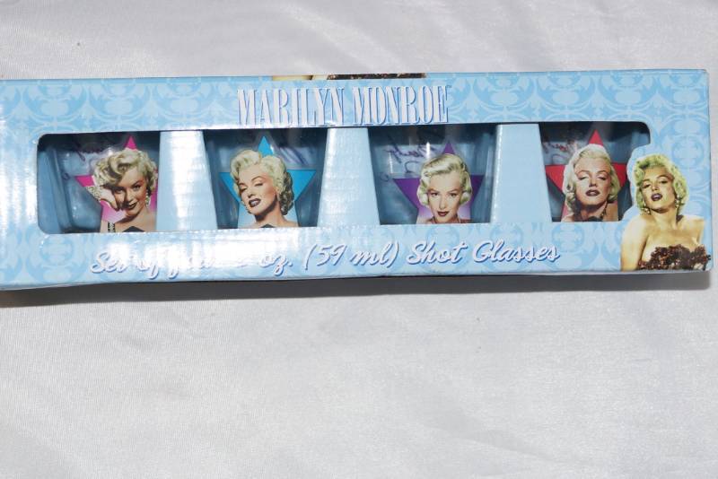 lot 461 image: Marilyn Monroe Shot Glasses New in the Box