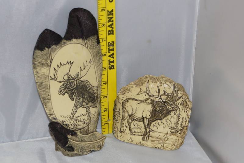 lot 462 image: Unique Wildlife Table Art-  Vintage
