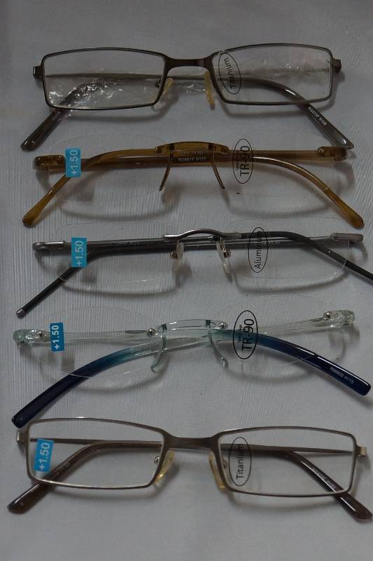lot 466 image: Five Brand New Pair of Reading Glasses