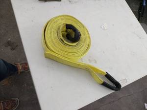 lot 20637 image: yellow nylon tow strap