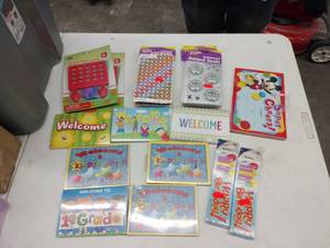 lot 20746 image: Lot of Teacher Student Supplies