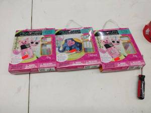 lot 20785 image: Pillow Puffs Arts and Crafts Kits