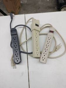 lot 20786 image: Set of 3 Power Strip Extenders