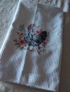 lot 2416 image: Spotted Rooster Kitchen Towel