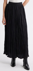 lot 2440 image: Black Pleated Maxi Skirt - Size 2X