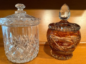 lot 29 image: Vintage Biscuit Barrel and Bohemian Amber Candy Dish