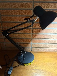 lot 42 image: Great Little Adjustable Desk or Accent Lamp, Extends to 24
