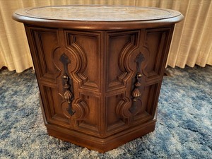 lot 44 image: MCM EndAccent Table