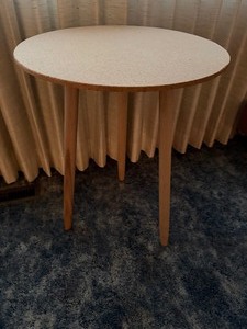 lot 45 image: Accent Table or Plant Stand