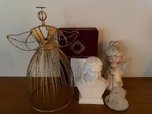lot 47 image: Angel, Bible, Religious Decor