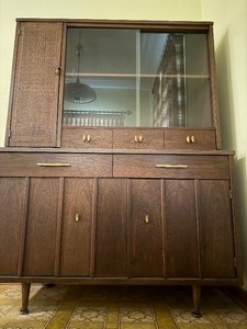 Vintage Holman Danish Walnut 2-Piece Hutch, Matches Lot 64, Dimensions in Pictures