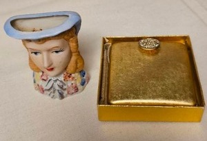 lot 142 image: Vintage Mini Lady Head and Avon Powder Compact