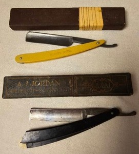 lot 145 image: Straight Razors and Boxes