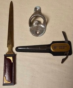 lot 154 image: Vintage Letter and Bottle Openers