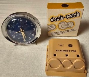 lot 158 image: Baby Ben Clock and Dash-Cash Coin Holder